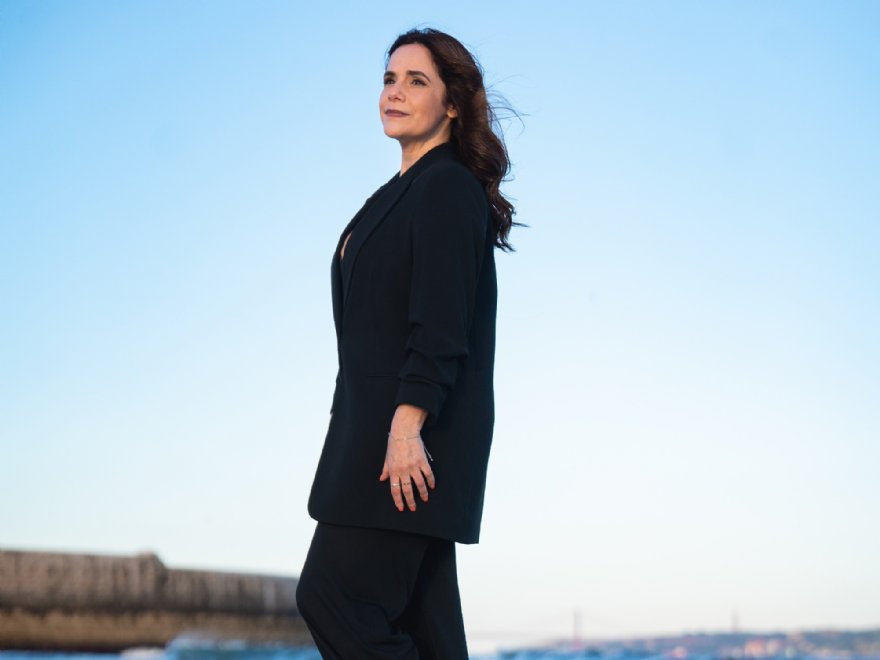 Carla Pires © Moonset