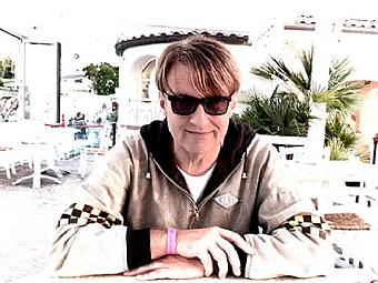 Stootsie - „Help! Hi-Hi-Hilfe! Au secours!“