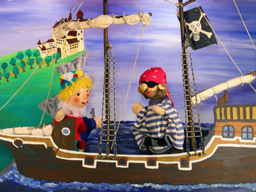 Kasperl und das Seeräuberschiff © Friedburger Puppenbühne