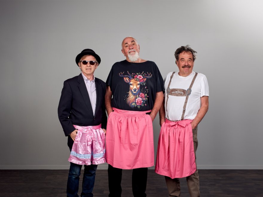 Kultkabarett Baumann - Blaikner - Messner - Dirndl sucht Gwand © OVAL
